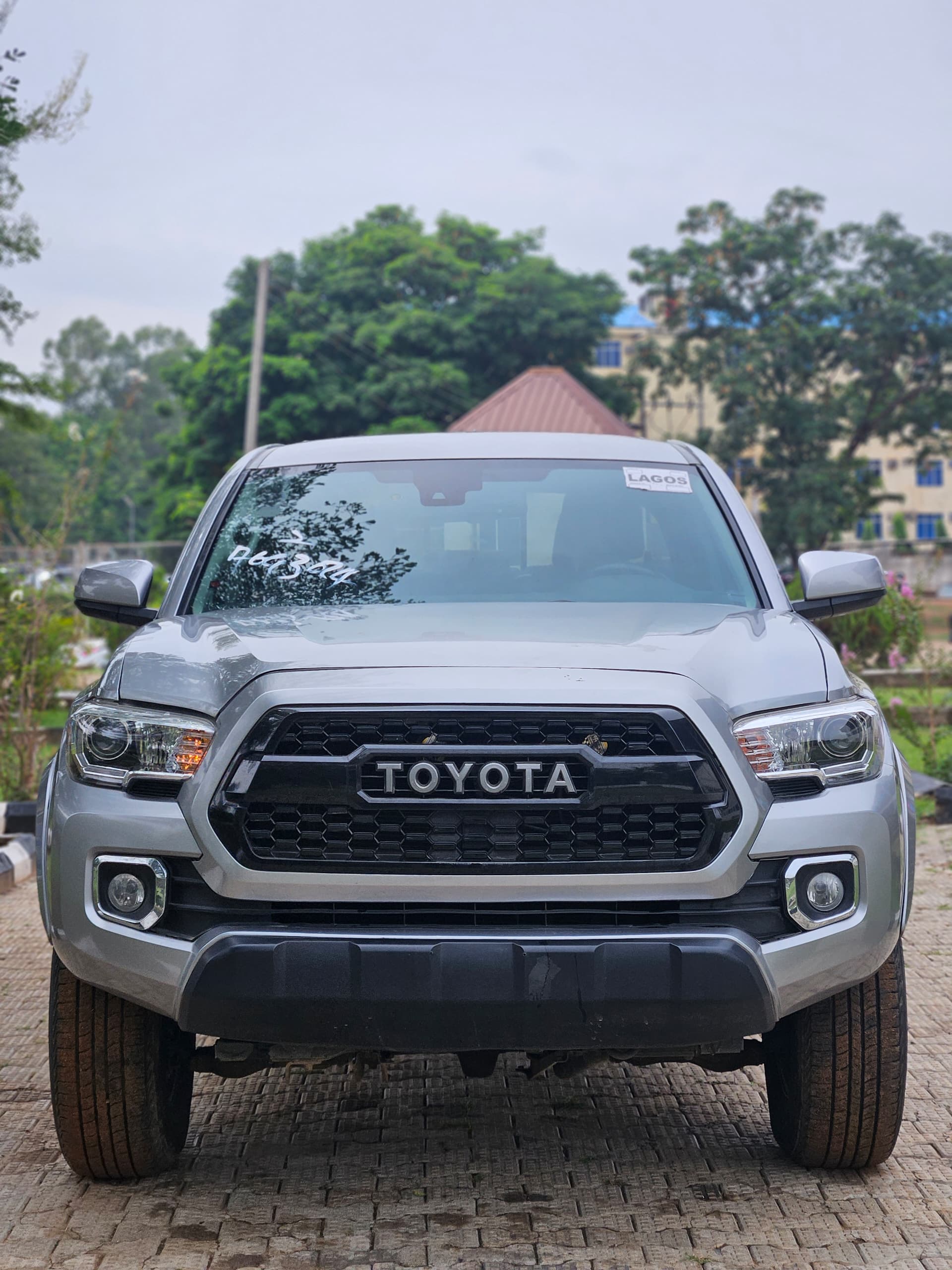 TOYOTA TACOMA